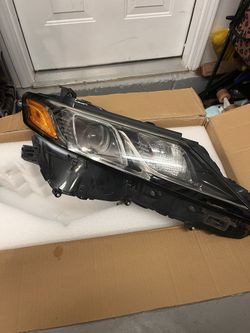 Headlights For Toyota Camry 2018