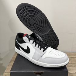 11.5M BRAND NEW Air Jordan 1