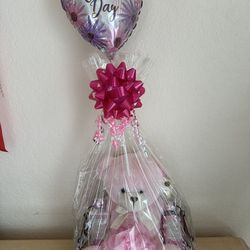 Mother’s Day Gift Basket With Pink Mother’s Day Bear Sweet Pea Set 
