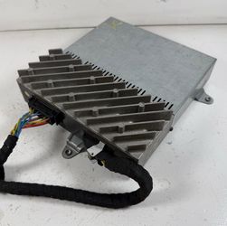 AUDIO AMPLIFIER BMW E39 540i 530i 525i