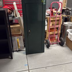 Stack On Gun Cabinet - 8 Gun (used)