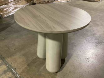 *Brand New* Landing Furniture 32" Round Dining Table
