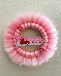 Love Never Fails Wreath💗