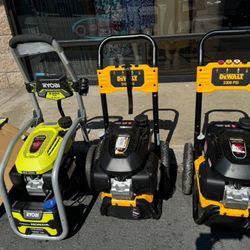 Presure Washer Dewalt 3100  Powered By Honda !!