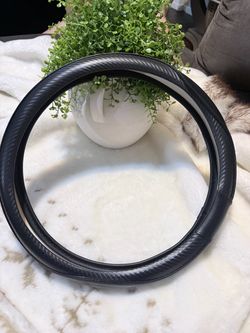 Volante color negro para carro muy poco de uso por $14