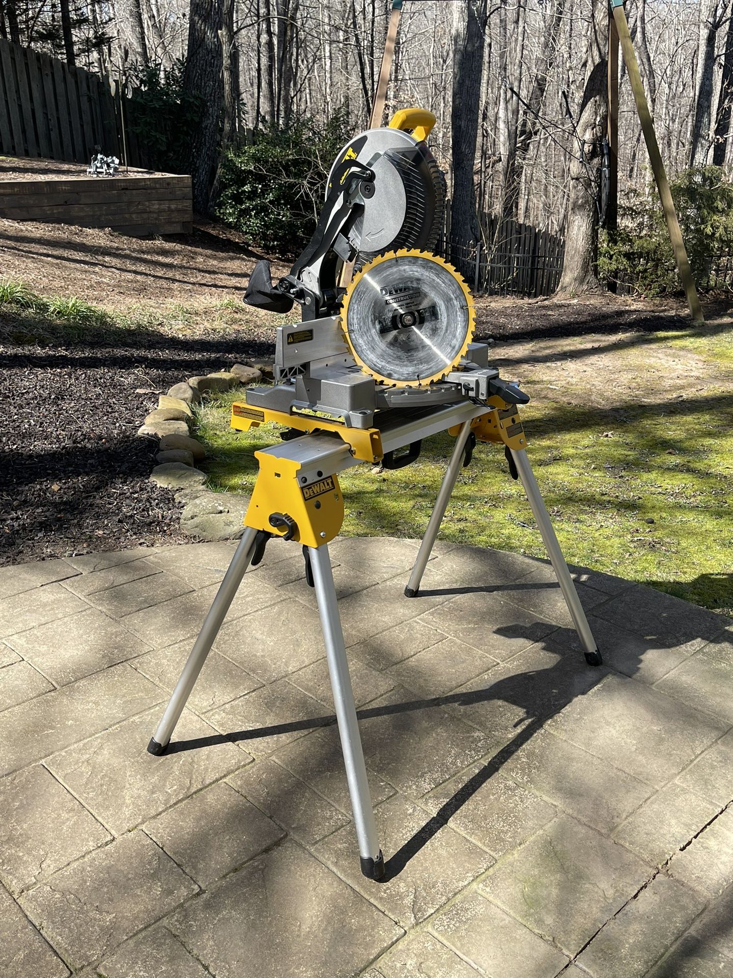 DeWalt DW715 12” Compound Miter Saw with Sawhorse Stand (foldable legs