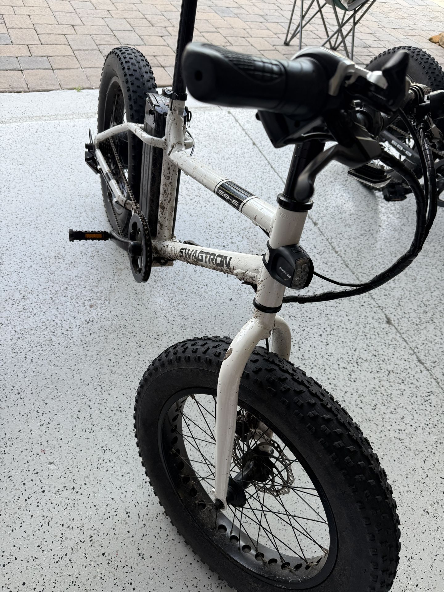 Swagtron Electric Bike EB6 (White)