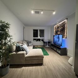 Living Room Furniture (HUGE DEAL) NEED GONE ASAP