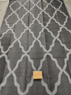 6x9 Outdoor Rug Gray Trellis Pattern