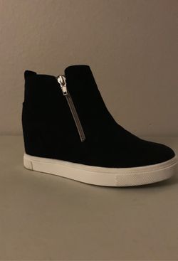 Madden girl shoe size 2m