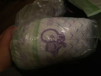 Size 2 luvs pampers 18 of them