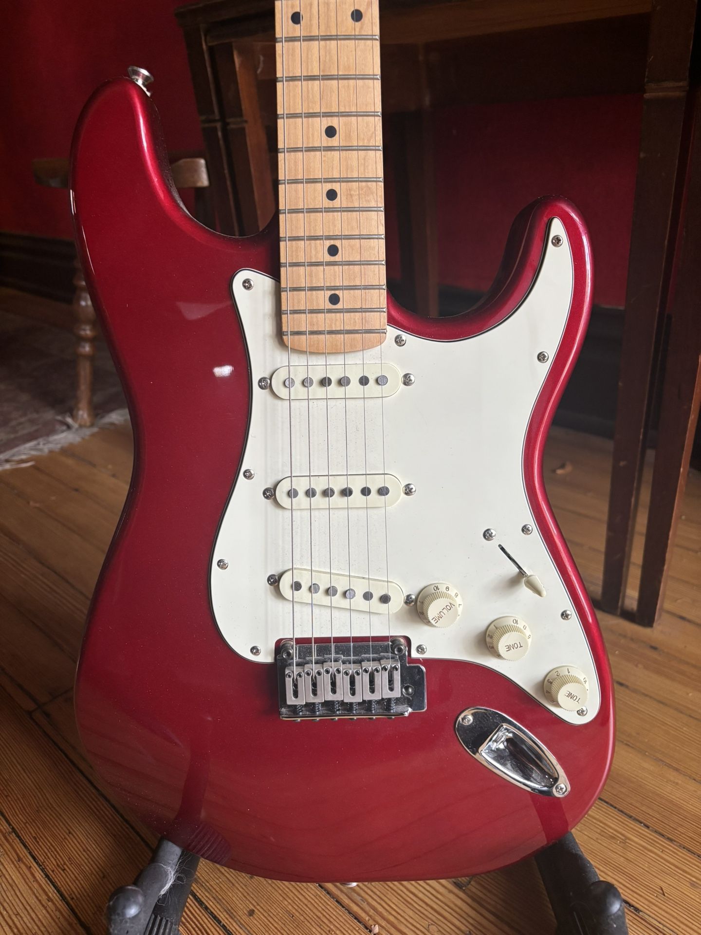 2005 Squier Stratocaster Sapphire Red/ Sparkly Red  