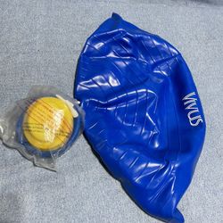 New Large Yoga Ball With Pump. 