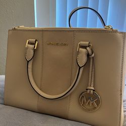 Michael Kors Bag And Purse