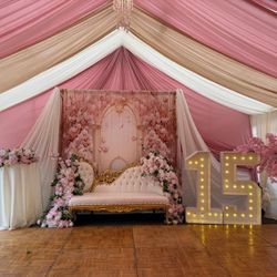  Renta De Mesas Y Sillas