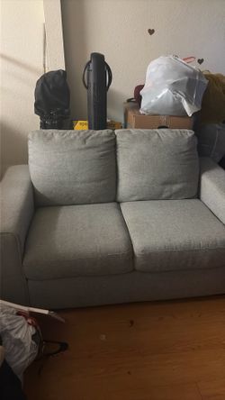 Grey Two person Couch 🛋️
