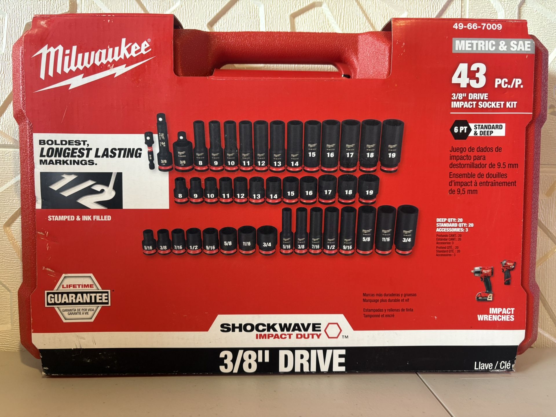 Milwaukee SHOCKWAVE 3/8 in. Drive SAE and Metric 6 Point Impact Socket Set (43-Piece) 49-66-7009