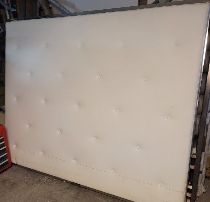 Headboard King Miren Las Fotos Se Vende Cono Está No Tiene Más Partes Solo La Cabecera