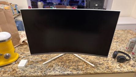 32 inch curved Samsung Montor