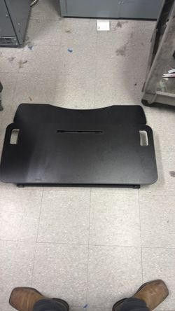 Desk for computer, rises