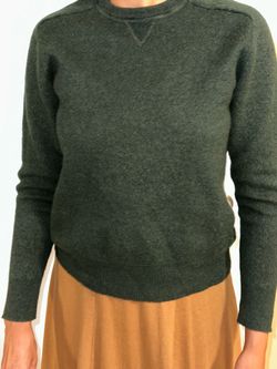 ⁠Kirkland Signature Dark Green Crewneck Sweater Size XL⁠