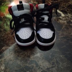 Kids Jordan 1's Size 5c Great Great Condition $28.00
