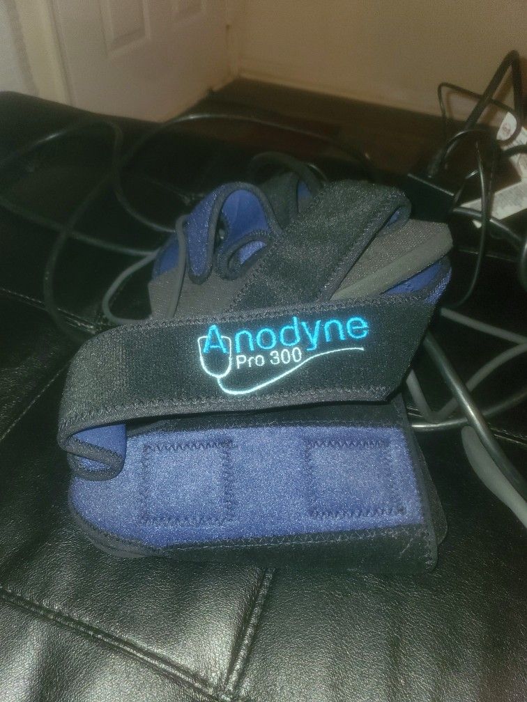 Anodyne Pro 300 Grade A Infa Red Therapy Leg Mechine For Nerves Many For People with Neuropathy