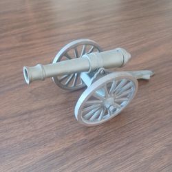 Decoration Piece, 100% Brass.