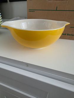 Pyrex 443 2.5 quart bowl