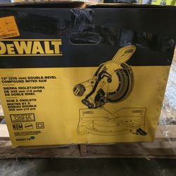 DEWALT 15 Amp Corded 12 in. Compound Double Bevel Miter Saw