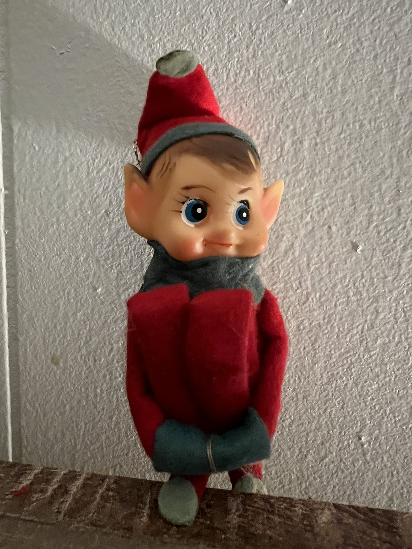 Vintage Knee Hugging Elf
