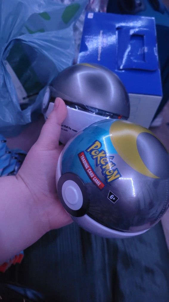 Pokemon Tin Balls D24