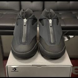 Shai 001 Charm Black Size 9.5