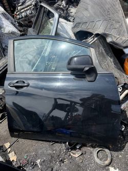 2014 Nissan Versa Passenger Right Front Door Does not include side mirror $270