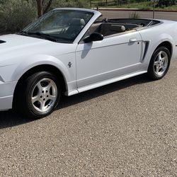 2004 Ford Mustang