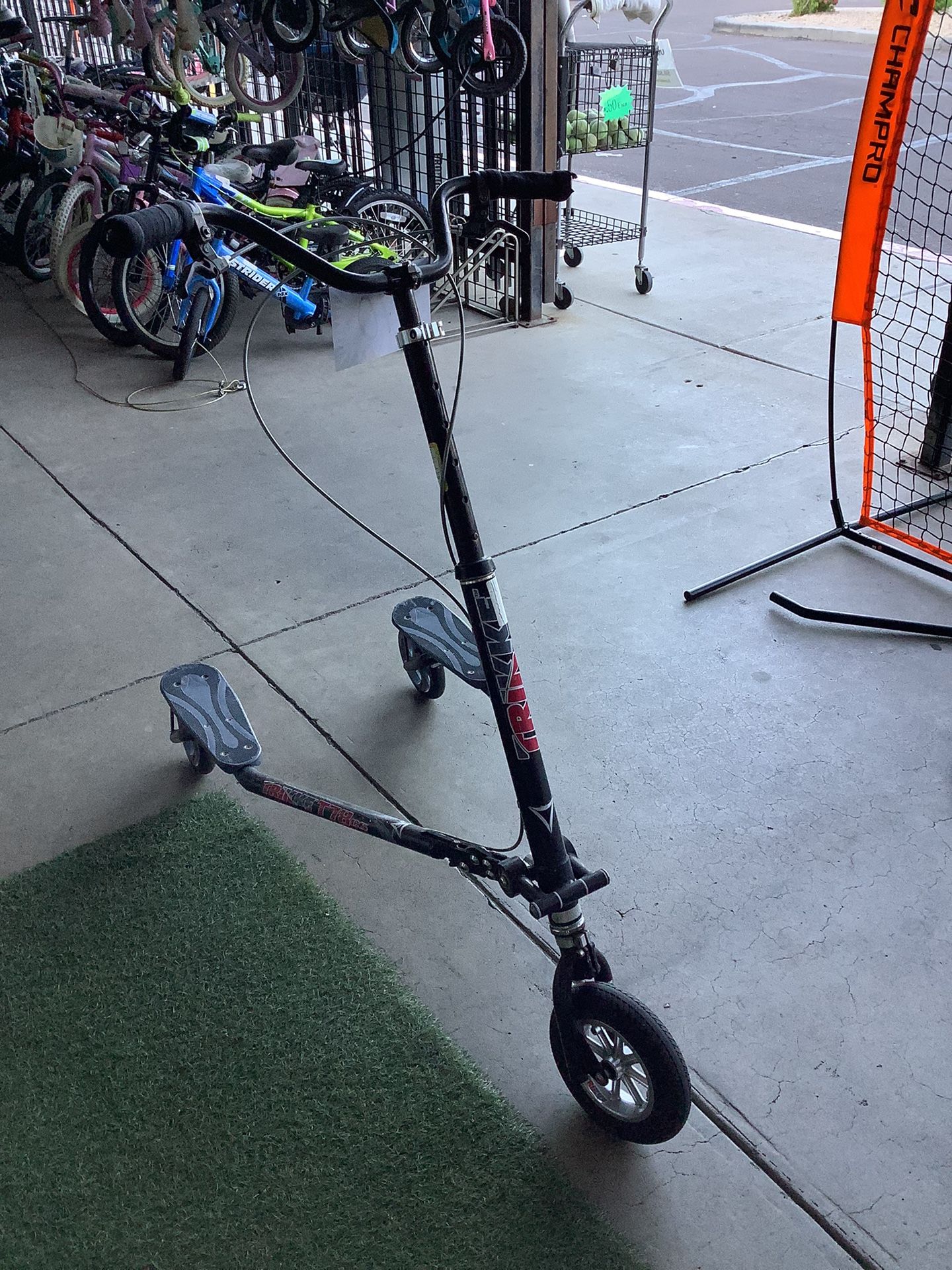 Trikke T78cs 3 Wheeled Scooter SKU 147596 for Sale in Phoenix, AZ