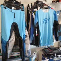 Motocross suit pants and Jersey for women available in different sizes $120 special deal fly racing