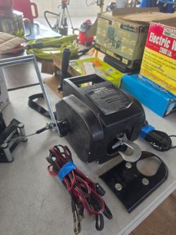 Electric winch 2000 lb