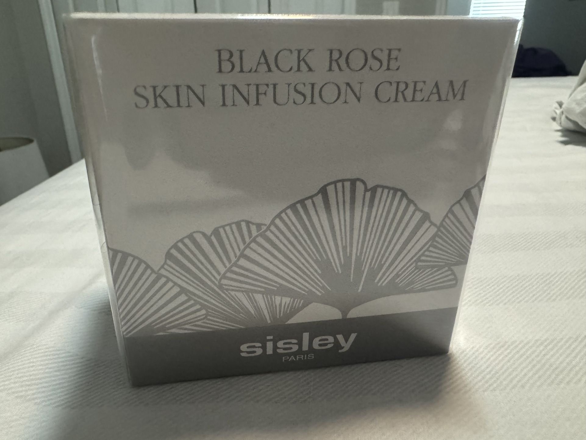 Sisley Black Rose Skin infusion cream