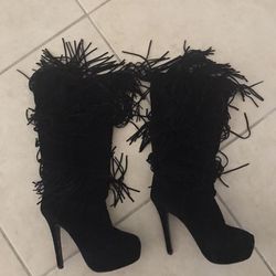 Size 8 Fringed Boots