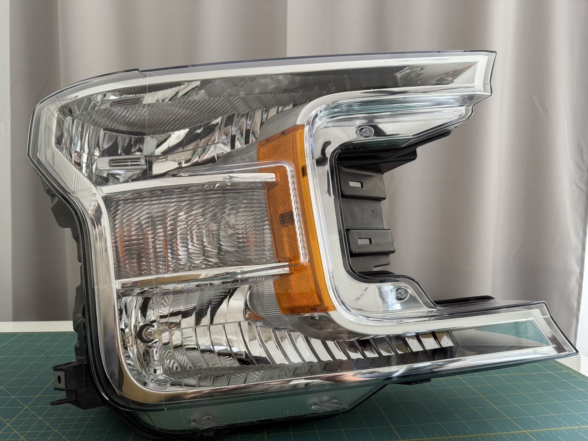 Ford F150 (2018 to 2020) Headlight Right (passenger) Side