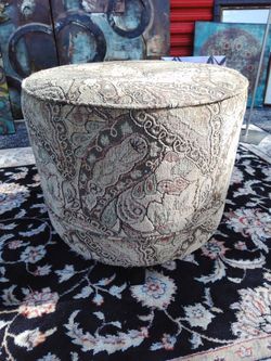 Ottoman/Footrest