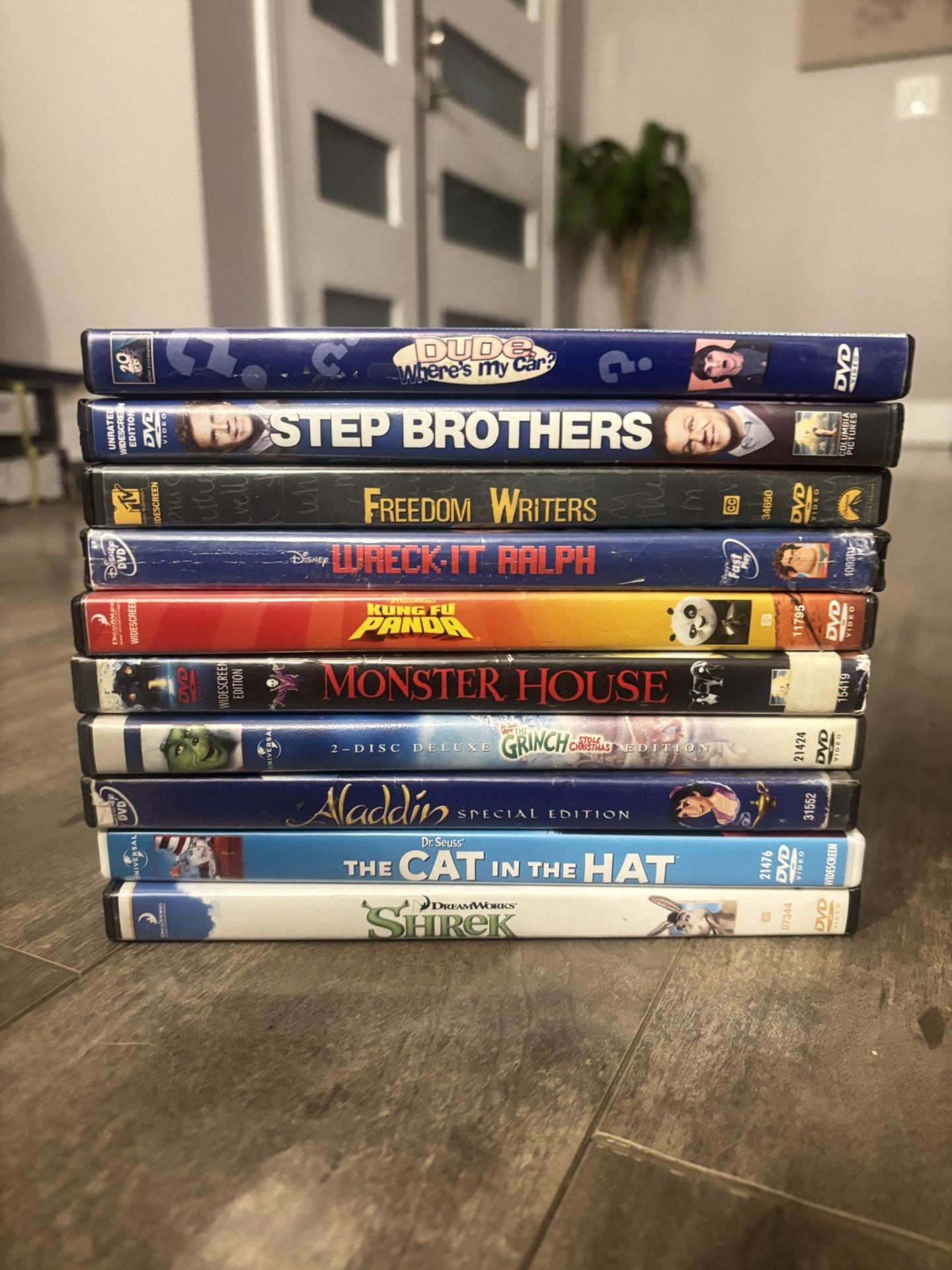 DVD - LOT OF 10 - SELLING AS LOT