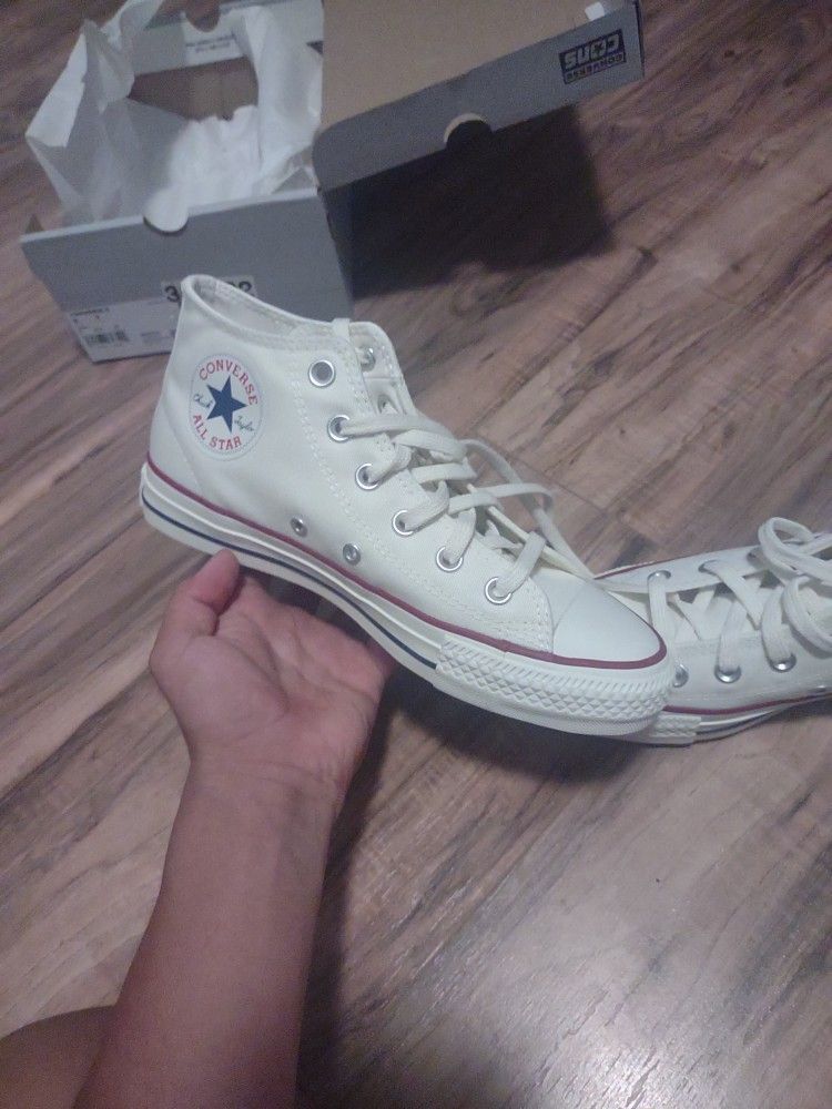 Converse Chuck Taylor Cons White Mid Top (Extremely Negociable)