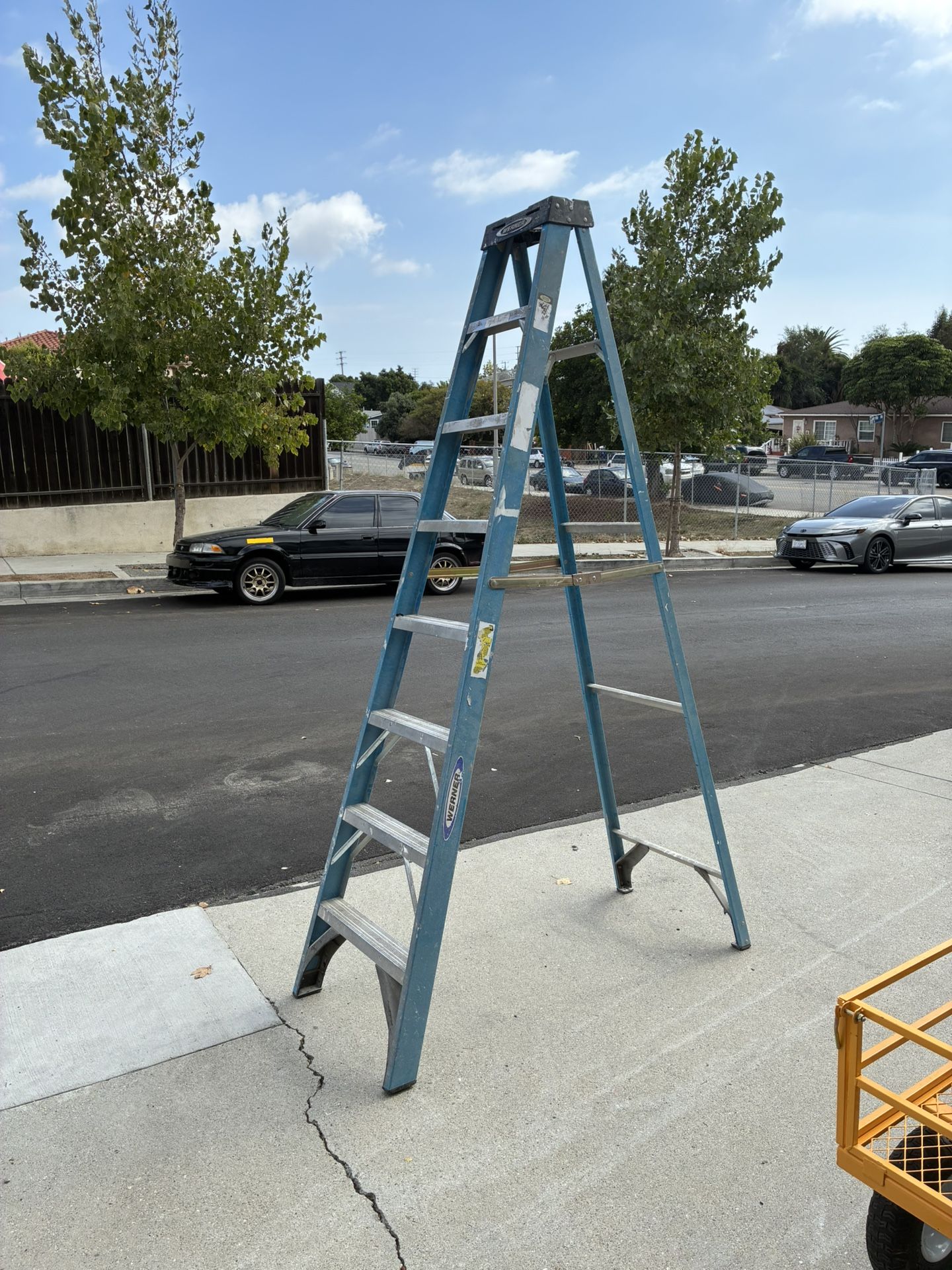 Werner 8 ft Fiberglass Step Ladder – Type IA (300 lb Capacity)