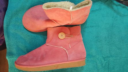 Pink boots size 10/11