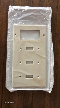 Switch GFCI cover plate. 4 gang switch GFCI cover plate