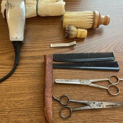 Vintage Andis Clippers With Accessories 