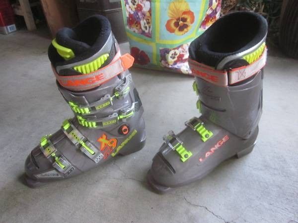 Lange Ski Boots Men's Size 8 would fit a women's 9-9.5 also MINT COND