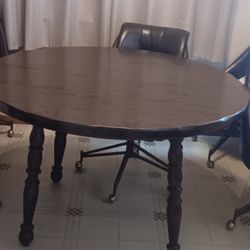 Table & 7 Rolling/swivel Chairs